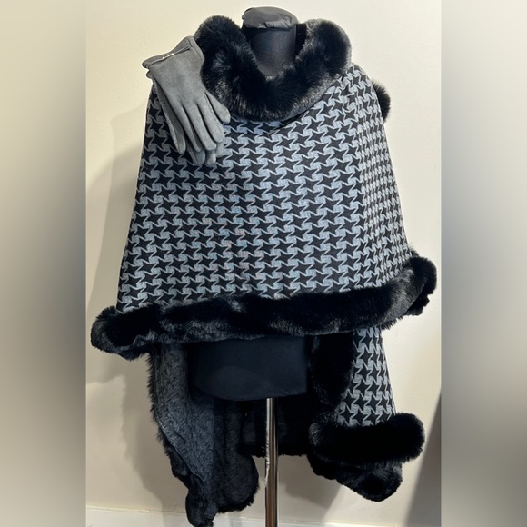 2022 Design - Black and Gray Houndstooth with Faux Fur - Picture 5 of 6